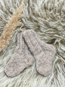 Ylelliset alpakkavillasukat vauvalle beigenä ♥ 