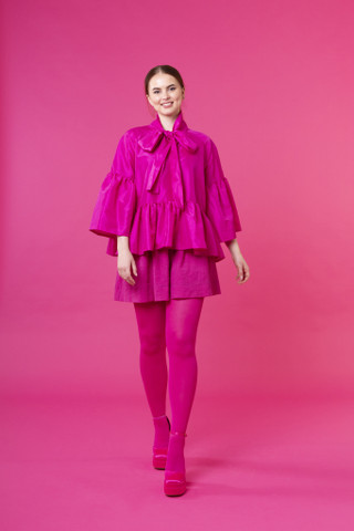 LUSH- PAITA RUSETTIKAULUKSELLA, PINKKI