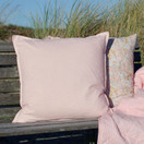 Tyynypäällinen (vaaleanpunaraita)