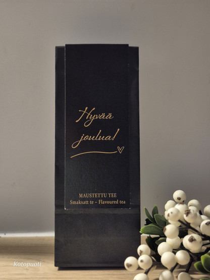 Hyvää joulua karpalo-kinuski tee