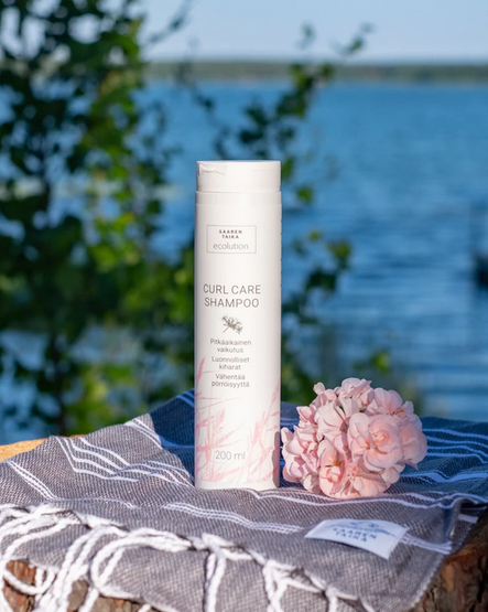 Curl Care shampoo erityisesti taipuisille ja kiharille hiuksille