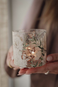 Tuikkulasi hortensia ja perhoset (pieni)