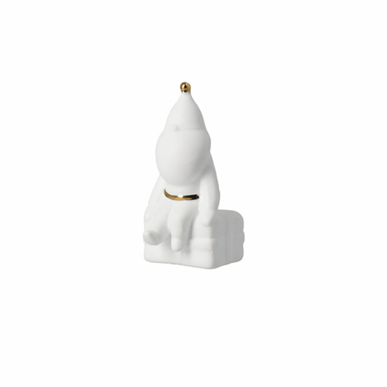 Joulupukki istuva(lahjapaketilla)