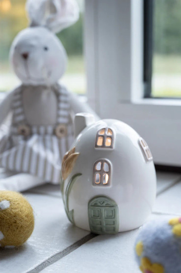 Kevätmökki (valkoinen/kukat)