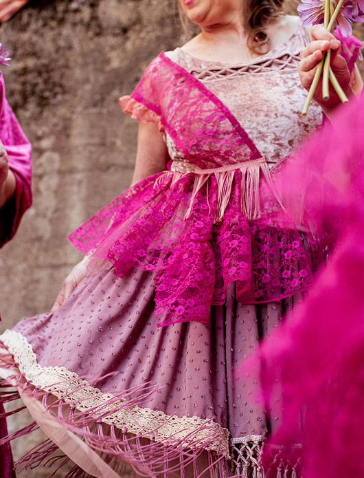 Jaanan ihmeellinen juhla-asu