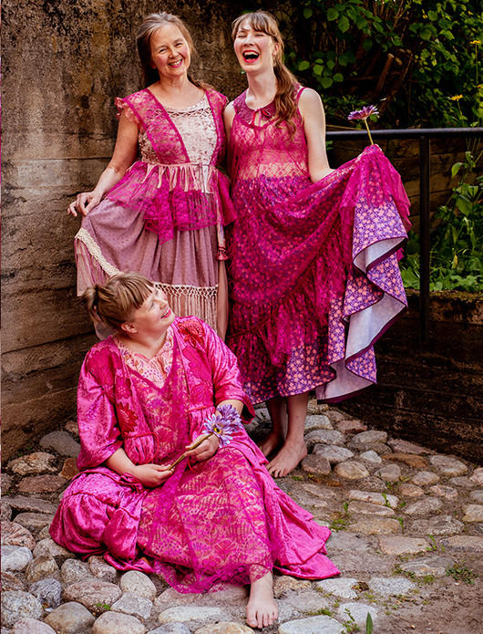 Jaanan ihmeellinen juhla-asu