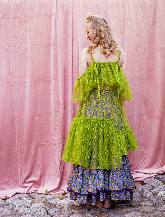 Anun mieletön pitsimekko UNIIKKIKAPPALE