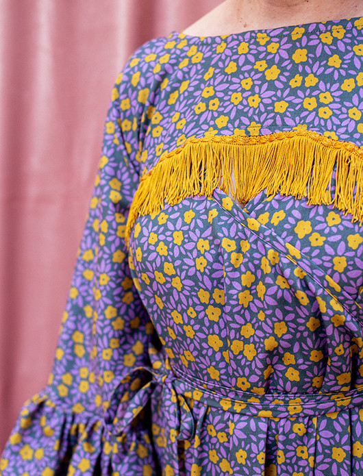 Jaanan kuningatar-mekko