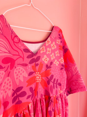 Liisi-mekko fuksia