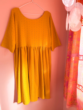 Liisi-mekko keltainen