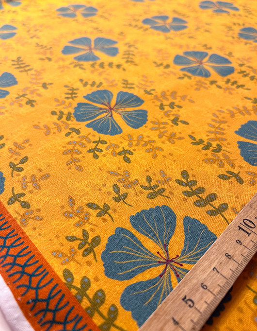 Neilikka-puuvillatrikoo kultainen