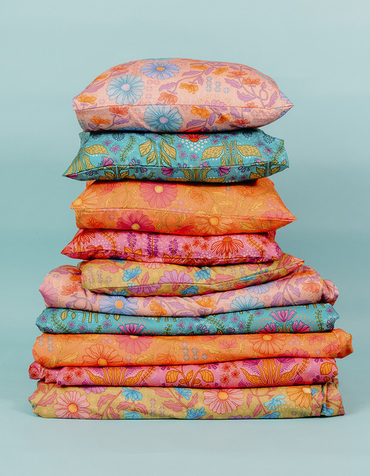 Pussilakana oranssi Aliisan kukkala