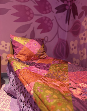 Pussilakana punasävyinen Tilkkutäkki