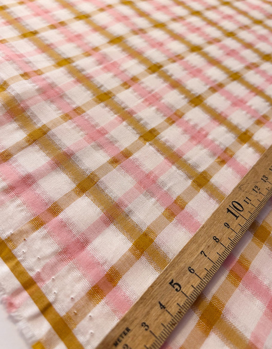 Ruudullinen puuvillakangas kermanvaalea