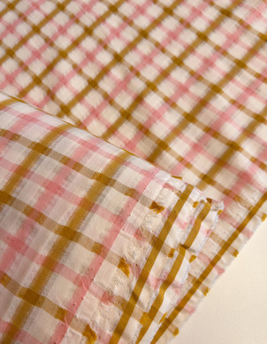 Ruudullinen puuvillakangas kermanvaalea