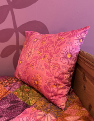 Tyynyliina pinkki Aliisan kukkala