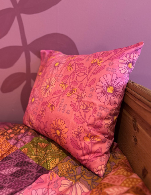 Tyynyliina pinkki Aliisan kukkala