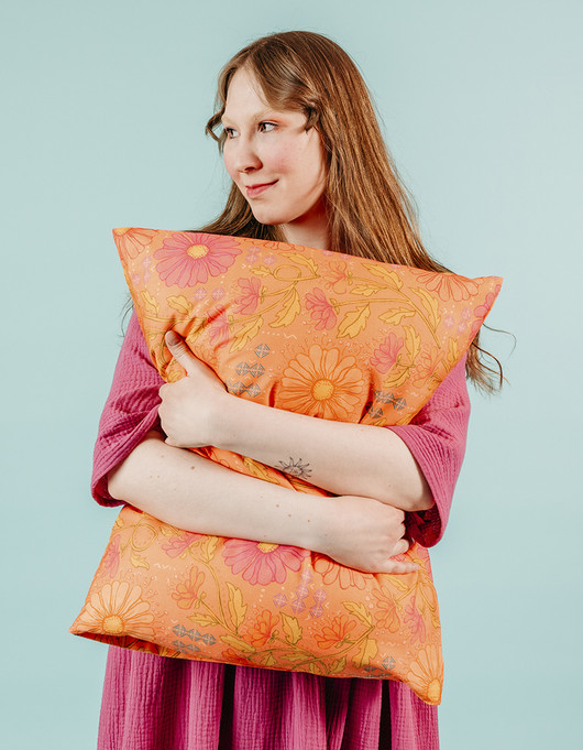 Tyynyliina oranssi Aliisan kukkala