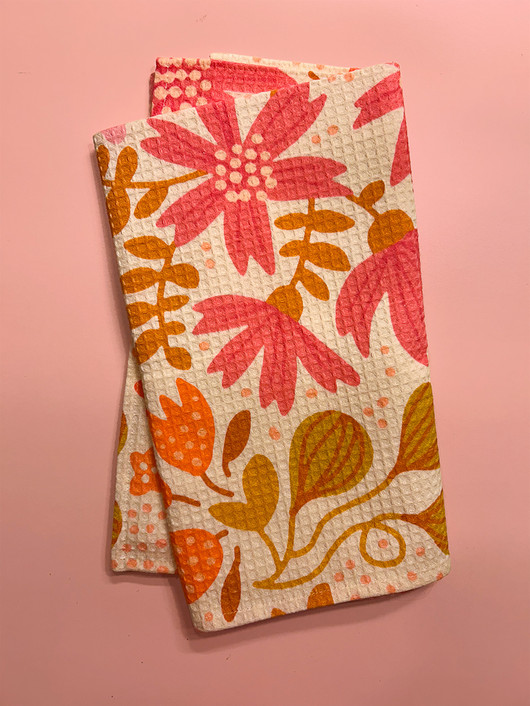 Kylpypyyhe kermanvaalea