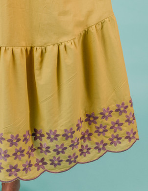 Puuvillavoilee kirjailtu reuna lime