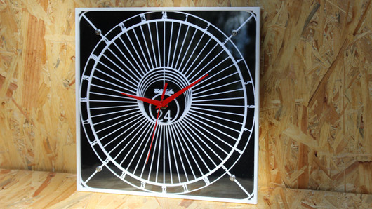 KOTA® -24 V2 - moderni 24-tuntinen 3D-tulostettu seinäkello