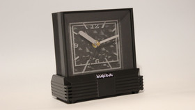 KOTA®- Phobos -monitoiminen 3D-tulostettu pöytäkello USB-säilytyksellä