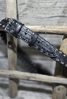 Kolmen mustan nahkavyö sirkoilla 40mm/2h