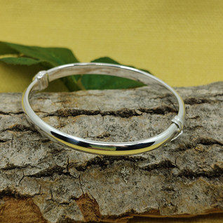 Sac Silver hopeinen puolipyöreä rannerengas