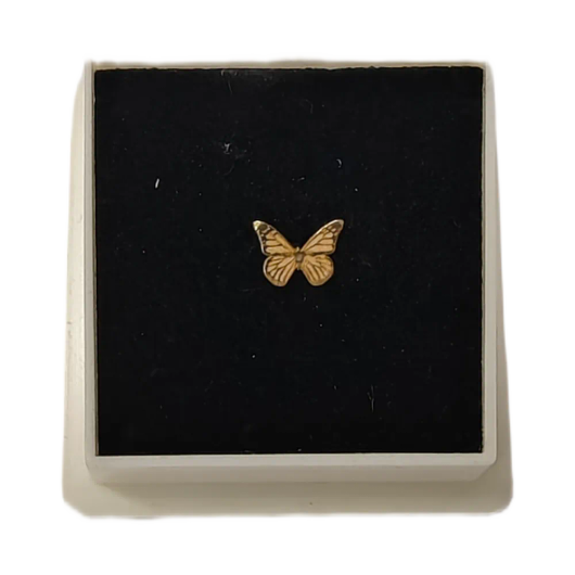 Peggy Sage Kynsilävistyskoru – Perhonen (18K Kultaa)