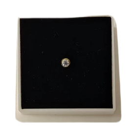 Peggy Sage Kynsilävistyskoru – Kirkas Zirkoni (18K Kultaa)