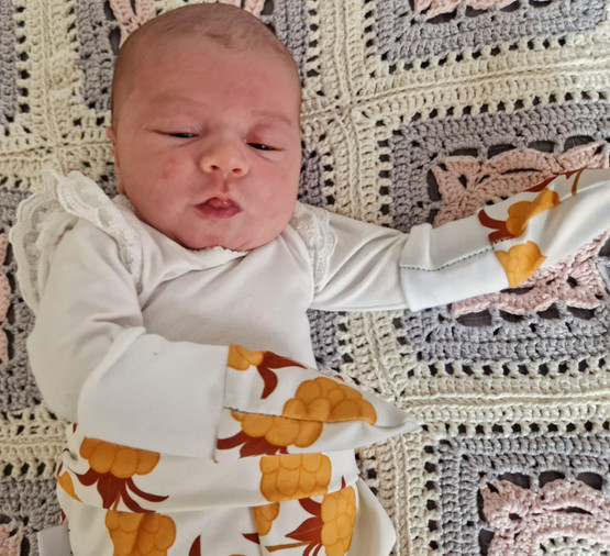 NAAVA tumput useita eri kuoseja, 0-3kk 