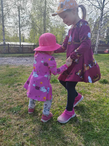 LAINE mekkotunika METSÄVÄEN TEEHETKI viininpunainen 122/128cm joustocollege