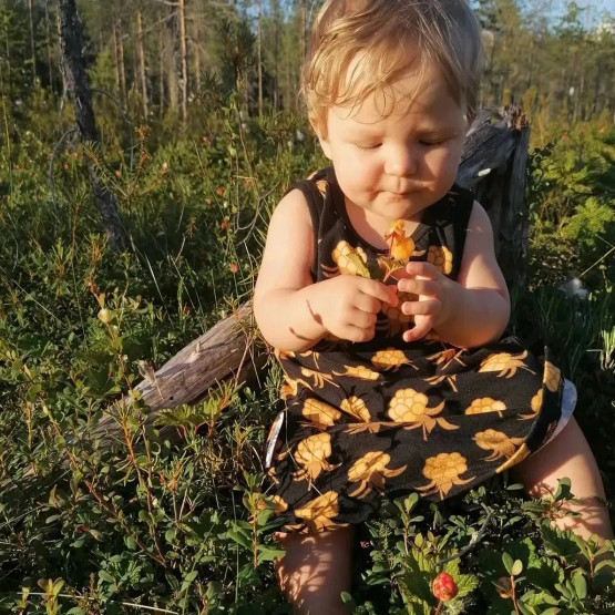 USVA liivimekko HILLAT musta 86-152cm