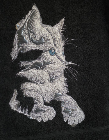 Maine Coon Kitten - TiXu's BlinG Towel Collection