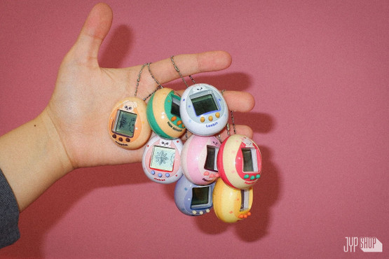 STRAY KIDS - SKZOO - TAMAGOTCHI & CASE SET