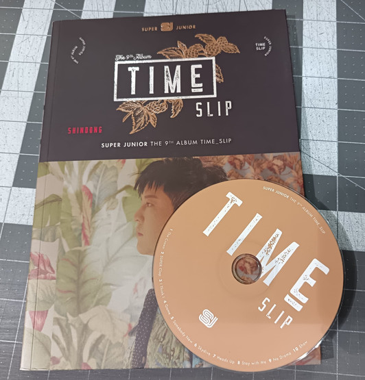 [KÄYTETTY] SUPER JUNIOR - TIME_SLIP (9TH ALBUM) SHINDONG VER.