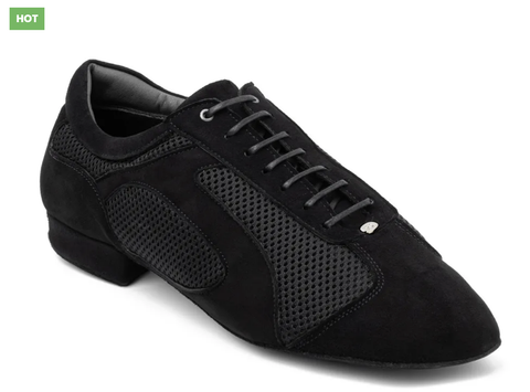 PD Victor da Silvia. Trainer Haljasnahka ulkopohjalla