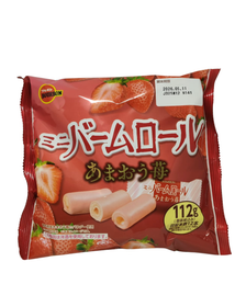 Bourbon Mini Baum Roll Amaou Strawberry mansikkarulla