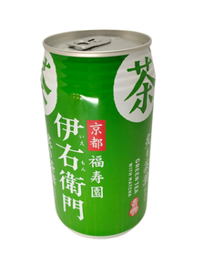 Matchaa sisältävä vihreä tee 