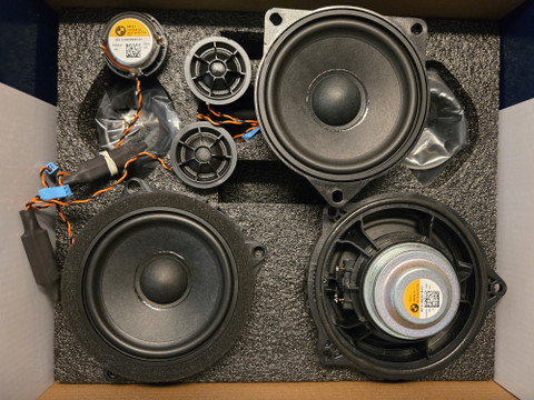 BMW OE Harman Kardon erillissarjat etu+keski