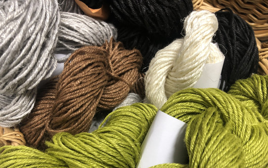 Veera-linen yarn, different weight and colours
