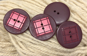 Tummanpunainen neliökuvionappi