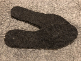 Lämmittävä kengänpohjallinen pari