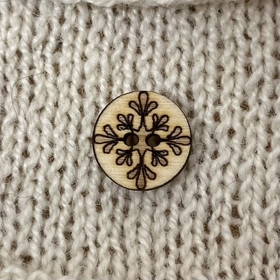 Lumihiutale puunappi