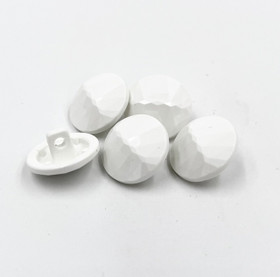 Timanttisärmäinen kantanappi Valkoinen