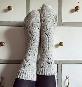 Tove -sukat neuleohje, pdf