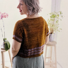 Karamelli Tee neulepaitaohje, printti