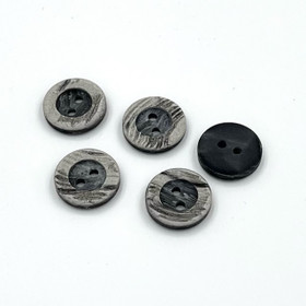 Puunsyykuvioinen muovinappi harmaa