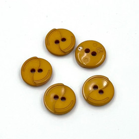 Okra muovinappi kohokuviolla