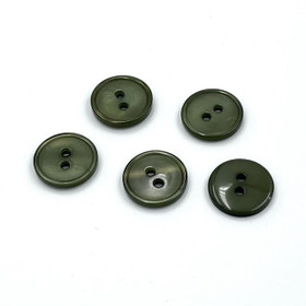 Tummanvihreä muovinappi 